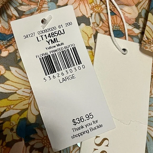 E. Ssue Blouse from Buckle NWT - Picture 3 of 3